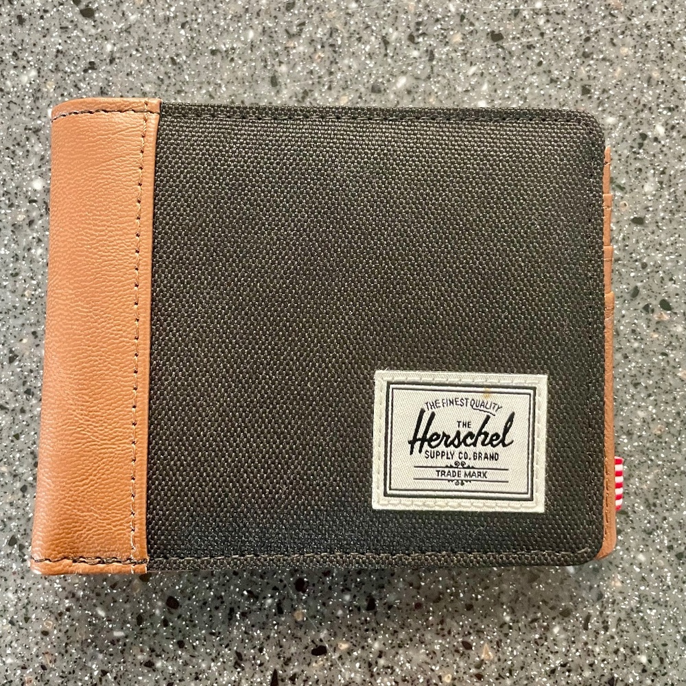 Hershel wallet